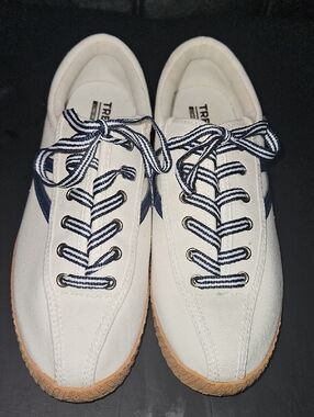 Tretorn White Canvas Sneakers with Navy Stripe and Gum Sole Size 8.5